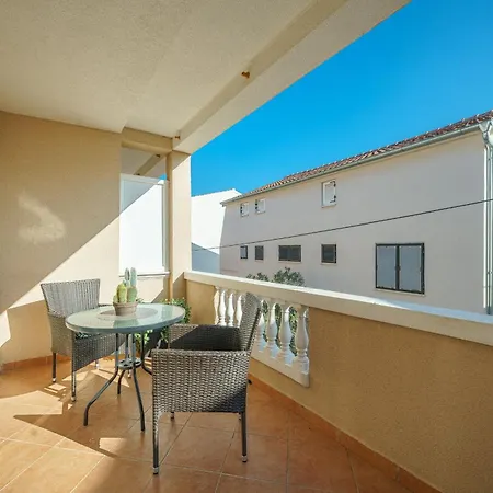 Apartment In Mit Grill *