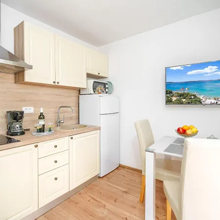 In Mit Grill Apartment Vodice